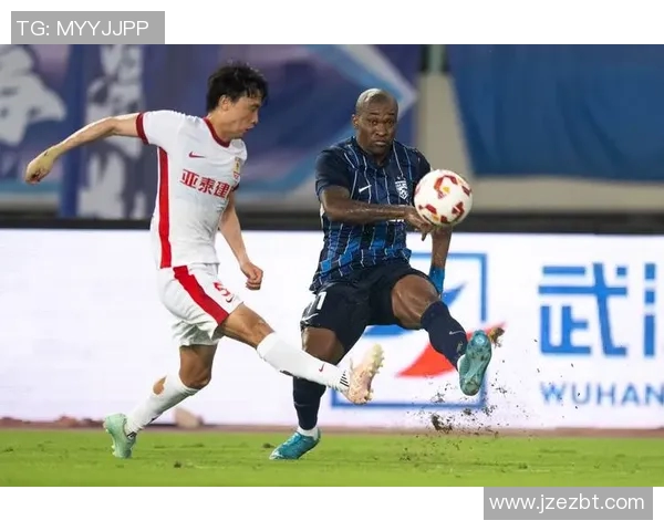 武汉足球队速度之争引发热议球迷观点各异解析背后真相