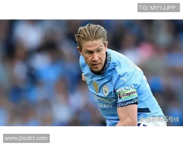 现役足球明星排行榜前30名球员的精彩表现与成就分析